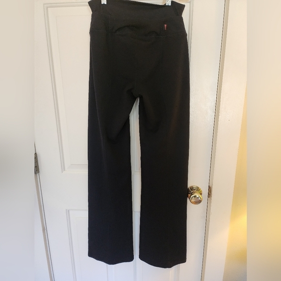 Spanx Bagel Buster Black Flared Yoga Power Pant Size Large Athleisure Slim X - Picture 7 of 12